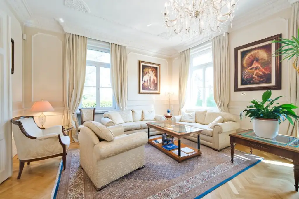 Leben wie in Schönbrunn: Stilaltbau-Villa mit 568m², Gartenidylle, Wohnen und Arbeiten im Herzen von Hietzing!