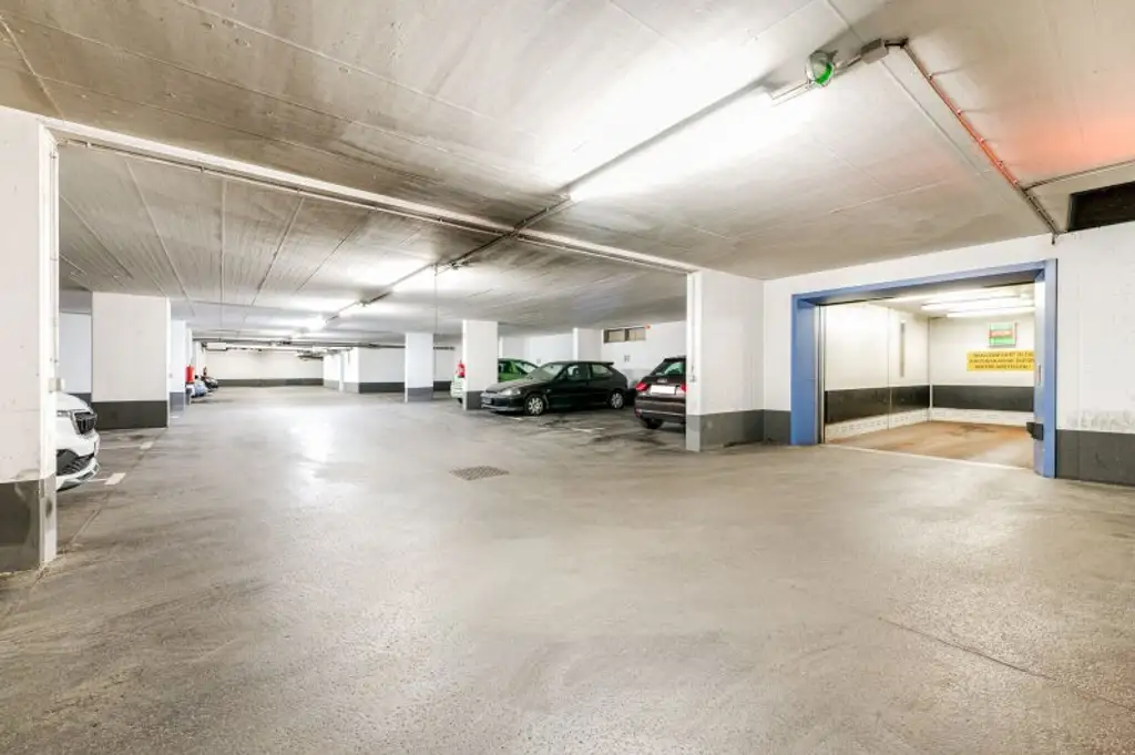 Ab 15. Dezember! Nahe U3! Zentrale 2-Zimmer-Wohnung inkl. Stellplatz zu vermieten!