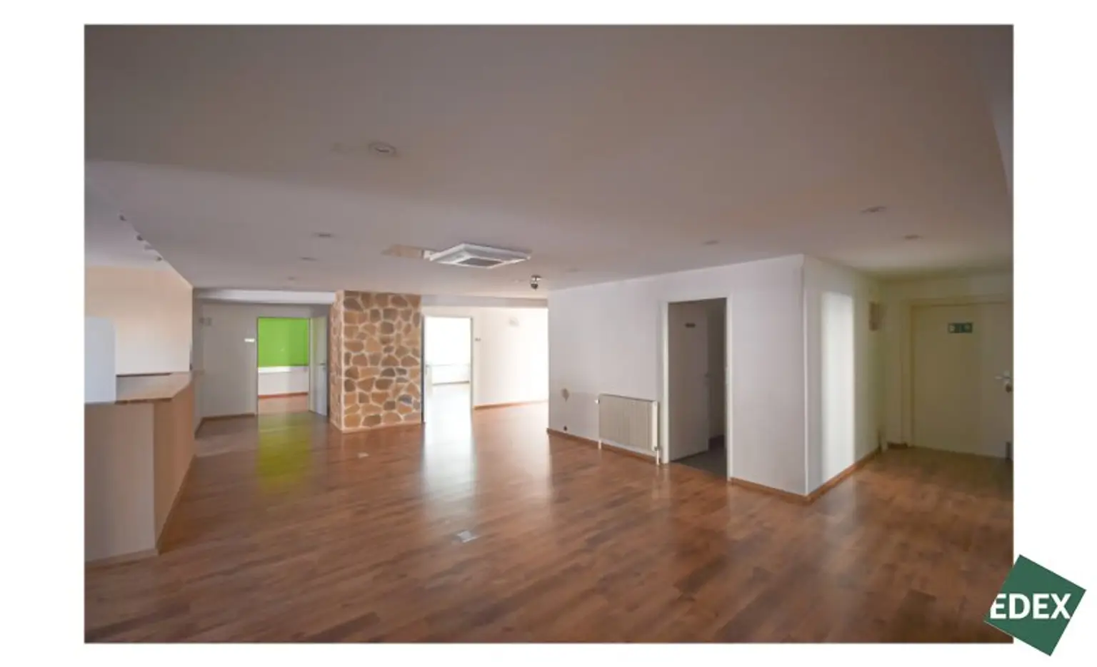 Großflächige Ordination mit guter Anbindung