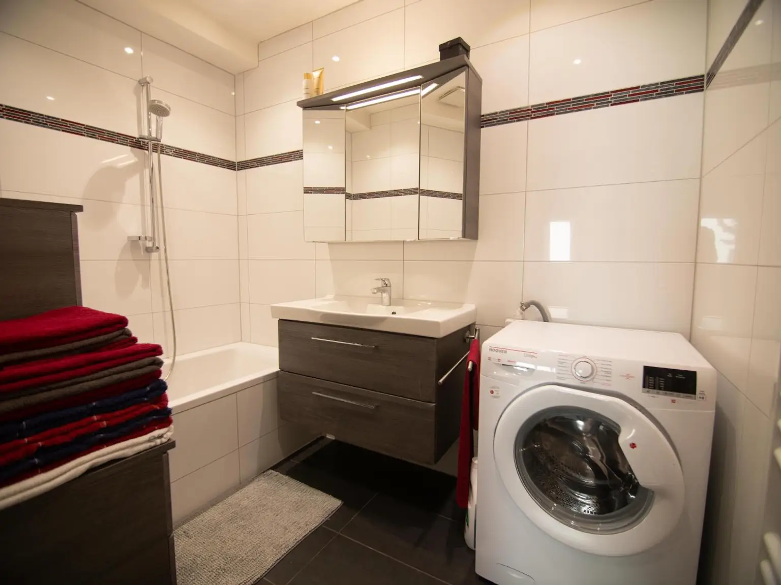 Schöne sanierte 2 Zimmer Wohnung in guter Lage