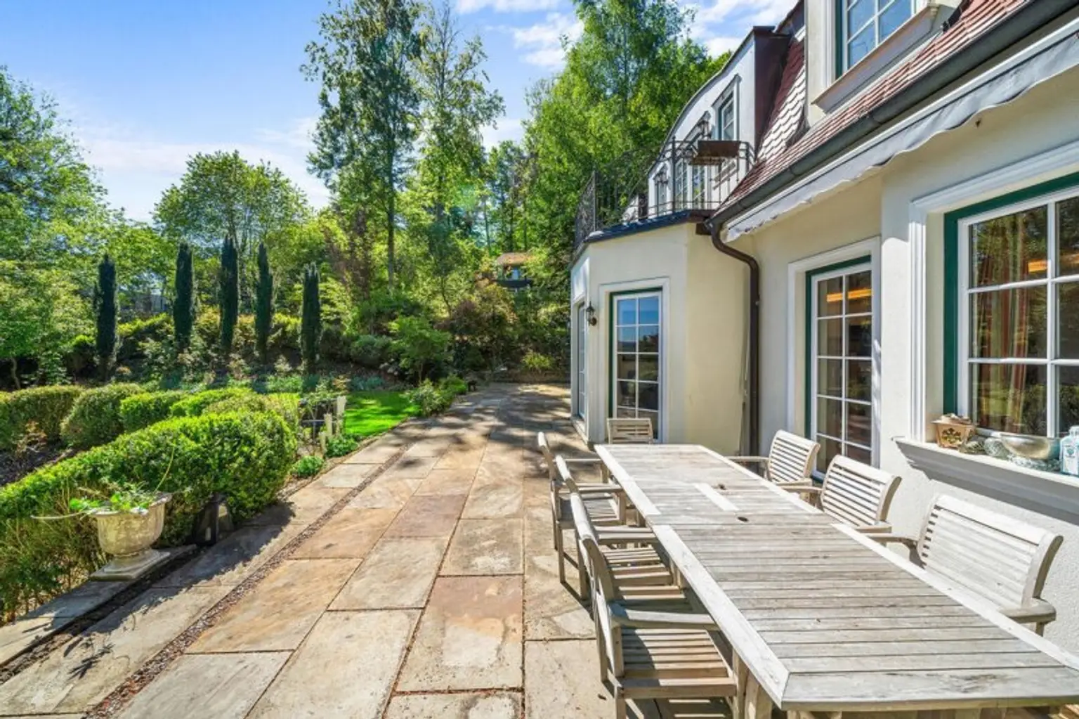 Wunderschöne Villa mit Pool und weitläufigem Grundstück, Nähe Pressbaum