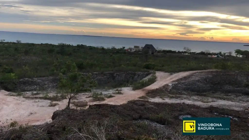 **PREISREDUKTION** TRAUMHAFTES GRUNDSTÜCK AM MEER