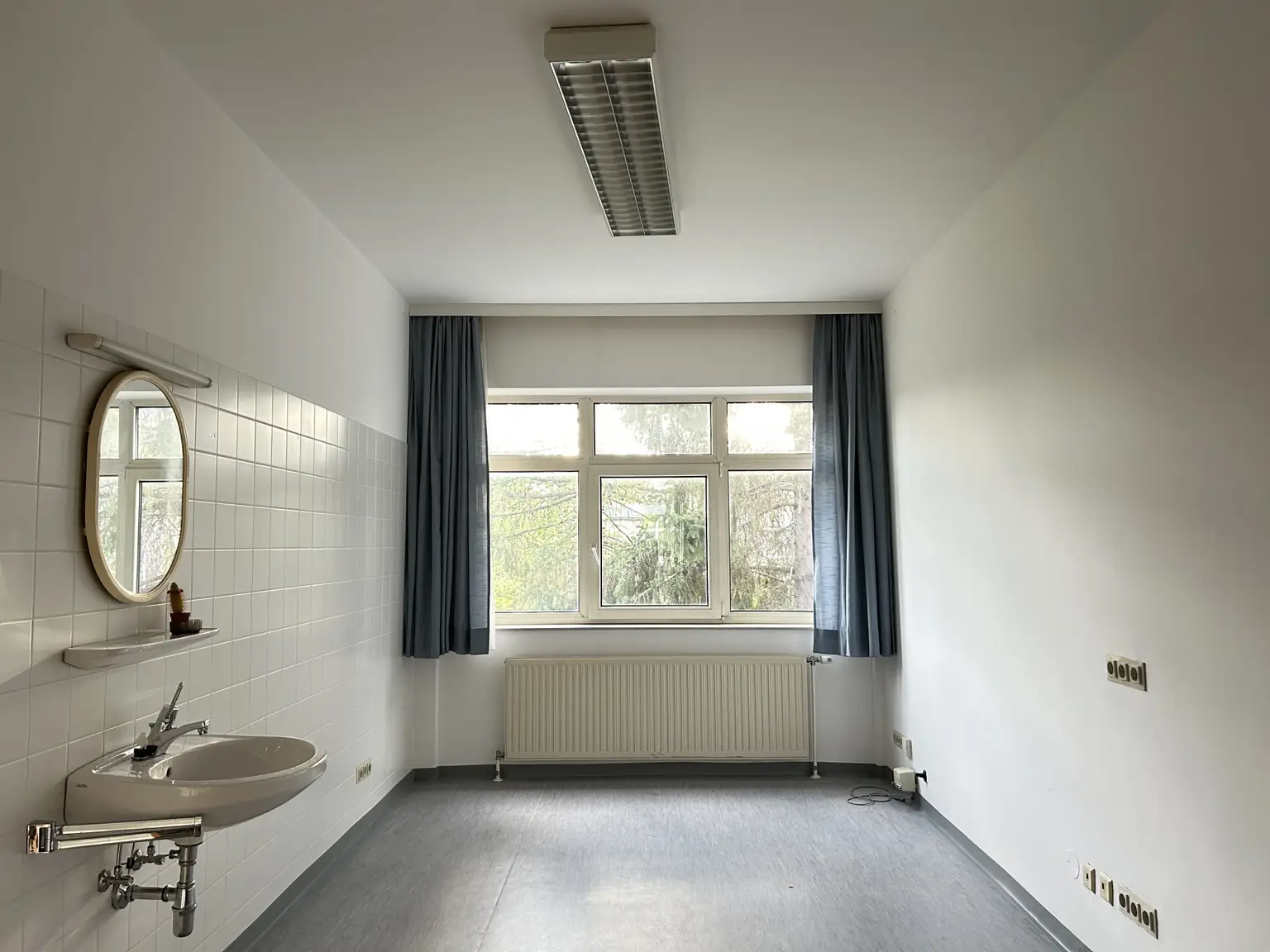 Behandlungsraum-Ordination ca. 14m²