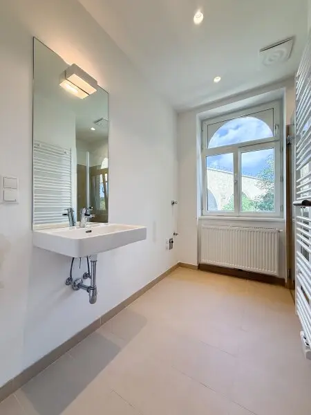Helle 2-Zimmerwohnung im 23.Wiener Gemeindebezirk zu vermieten | OHNE Lift; 2.OG