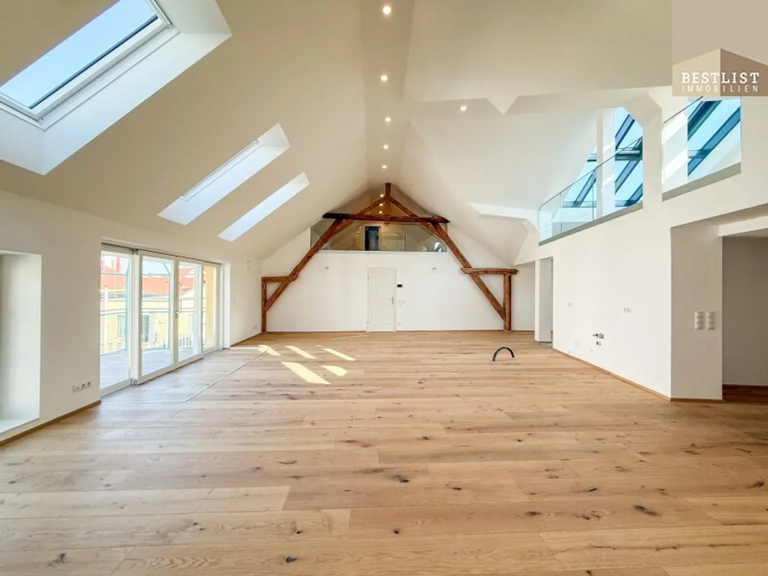 Dachgeschoss-Luxusapartment im Zentrum Baden