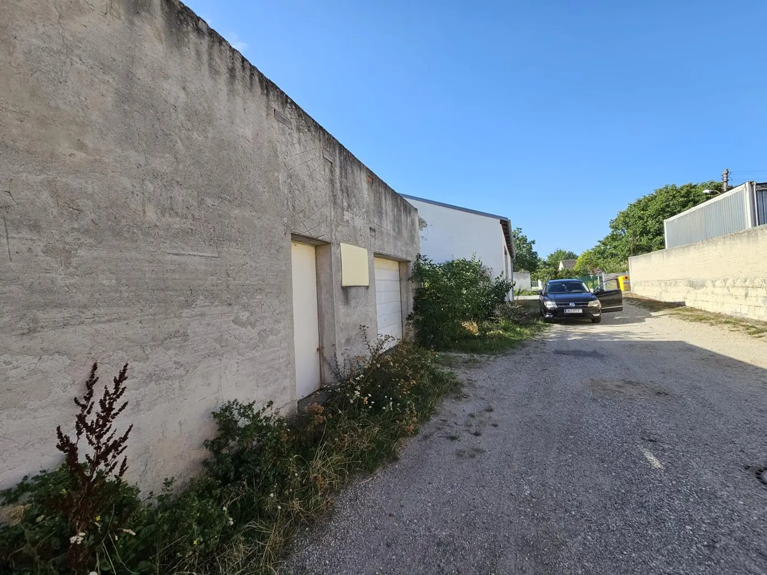 Garage Zufahrt hintaus (2)