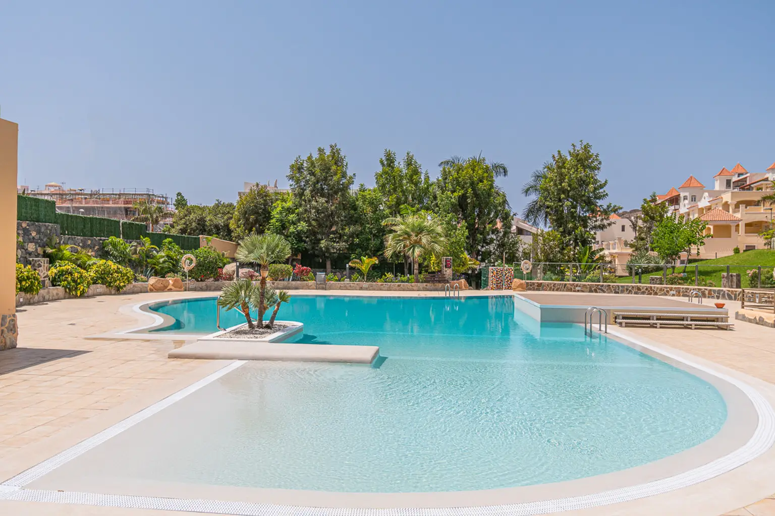 Exclusivo apartamento con vistas al mar en el corazón de La Caleta