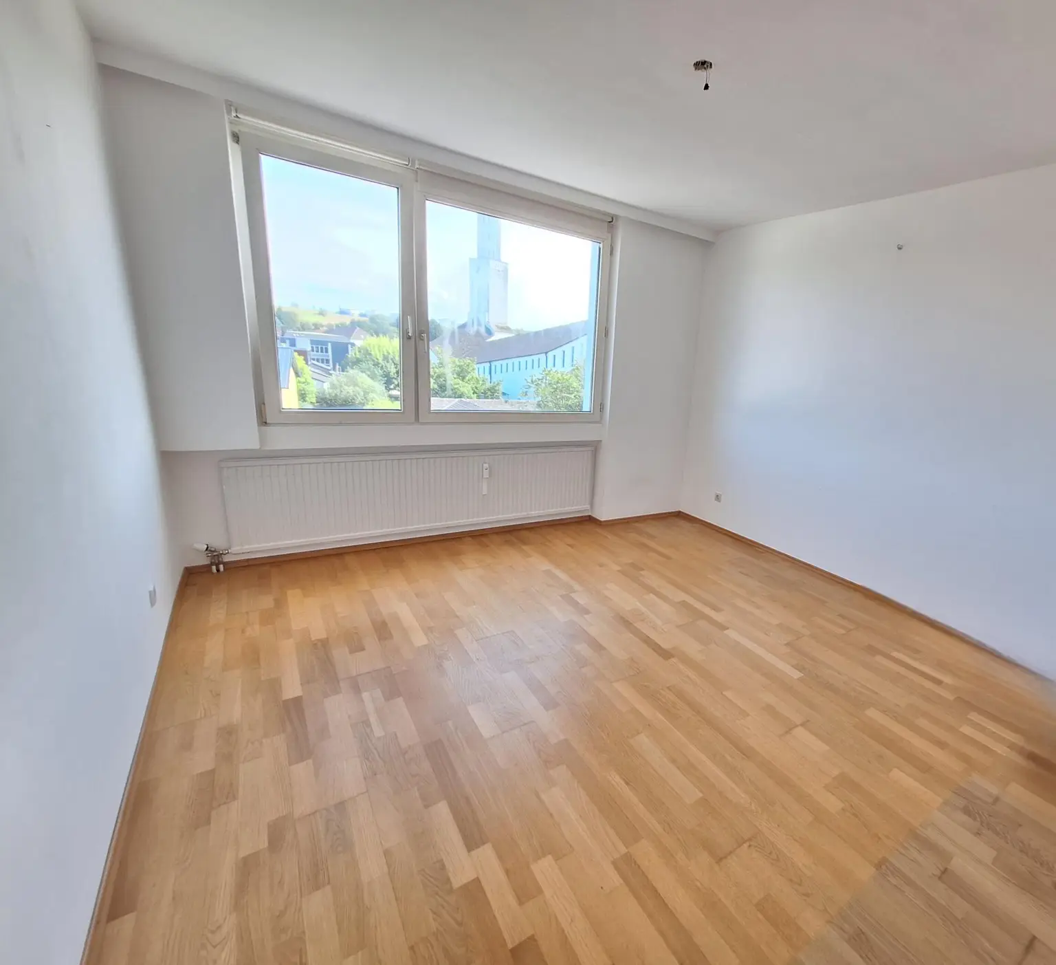 DREIZIMMER EIGENTUMSWOHNUNG INKL. LOGGIA