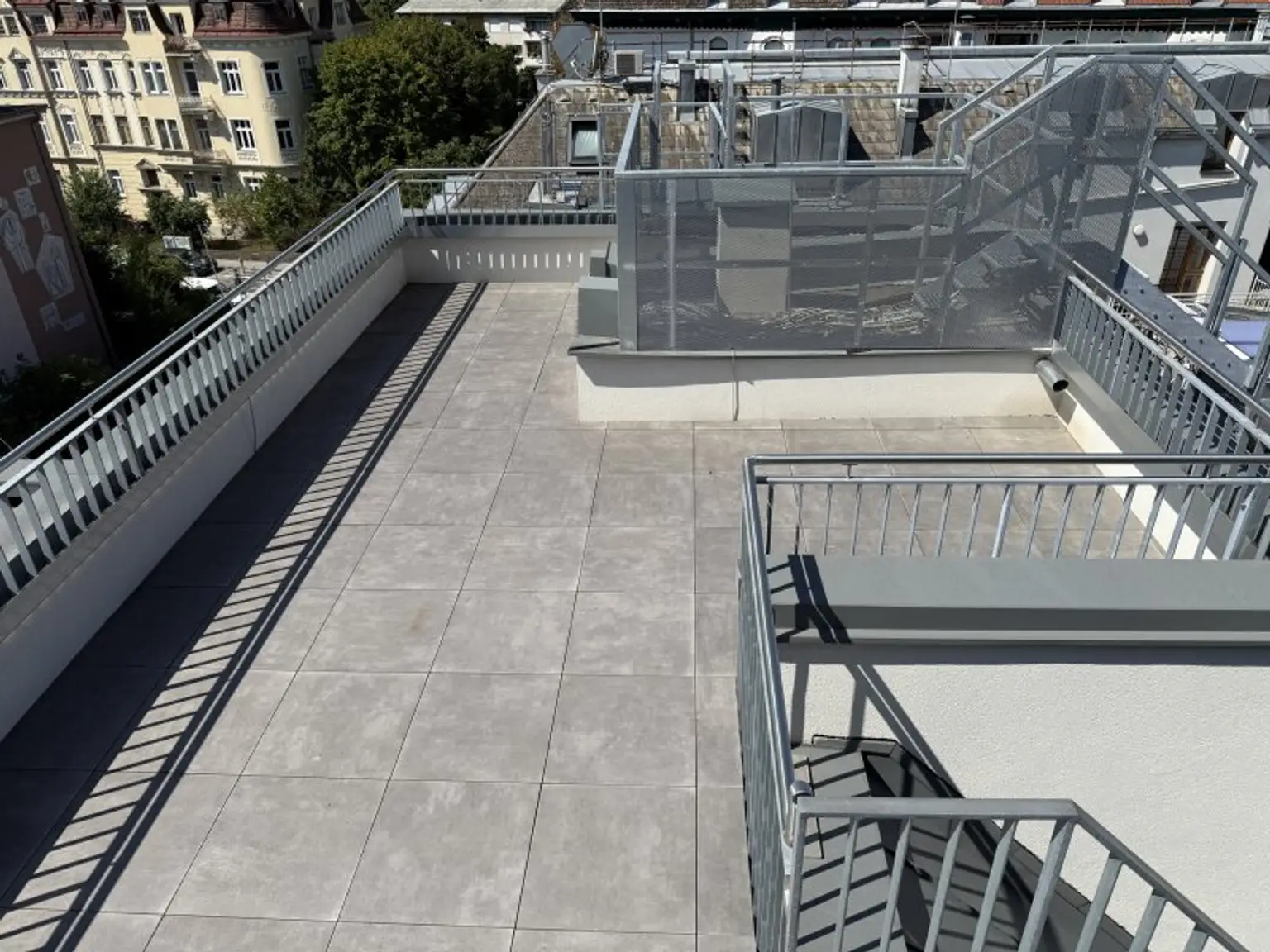 BELGHOFERHAUS 42 - Exklusive 3-Zimmer Penthousewohnung mit direktem Liftzugang und Klimageräten sowie eigener Dachterrasse