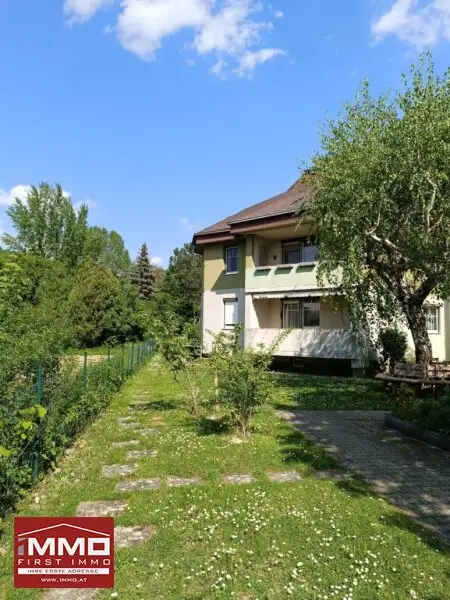 *NEUER PREIS* - TRAUMHAFTE DACHGESCHOSSWOHNUNG MIT LOGGIA IN LANGENZERSDORF