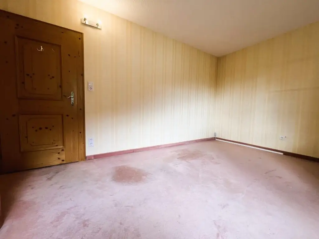 HÖTTING: Charmante, gut eingeteilte 4 -Zimmer Wohnung in BESTLAGE mit Balkon ab sofort zu kaufen!