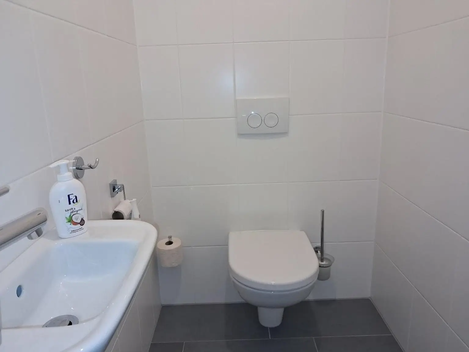 "Neue vollausgestattete - 4-Zimmer-Balkonwohnung Jedlesee"