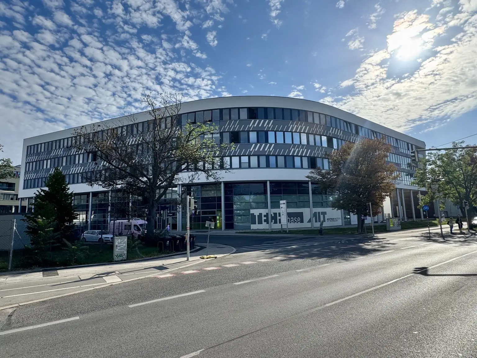TECHBASE außen main