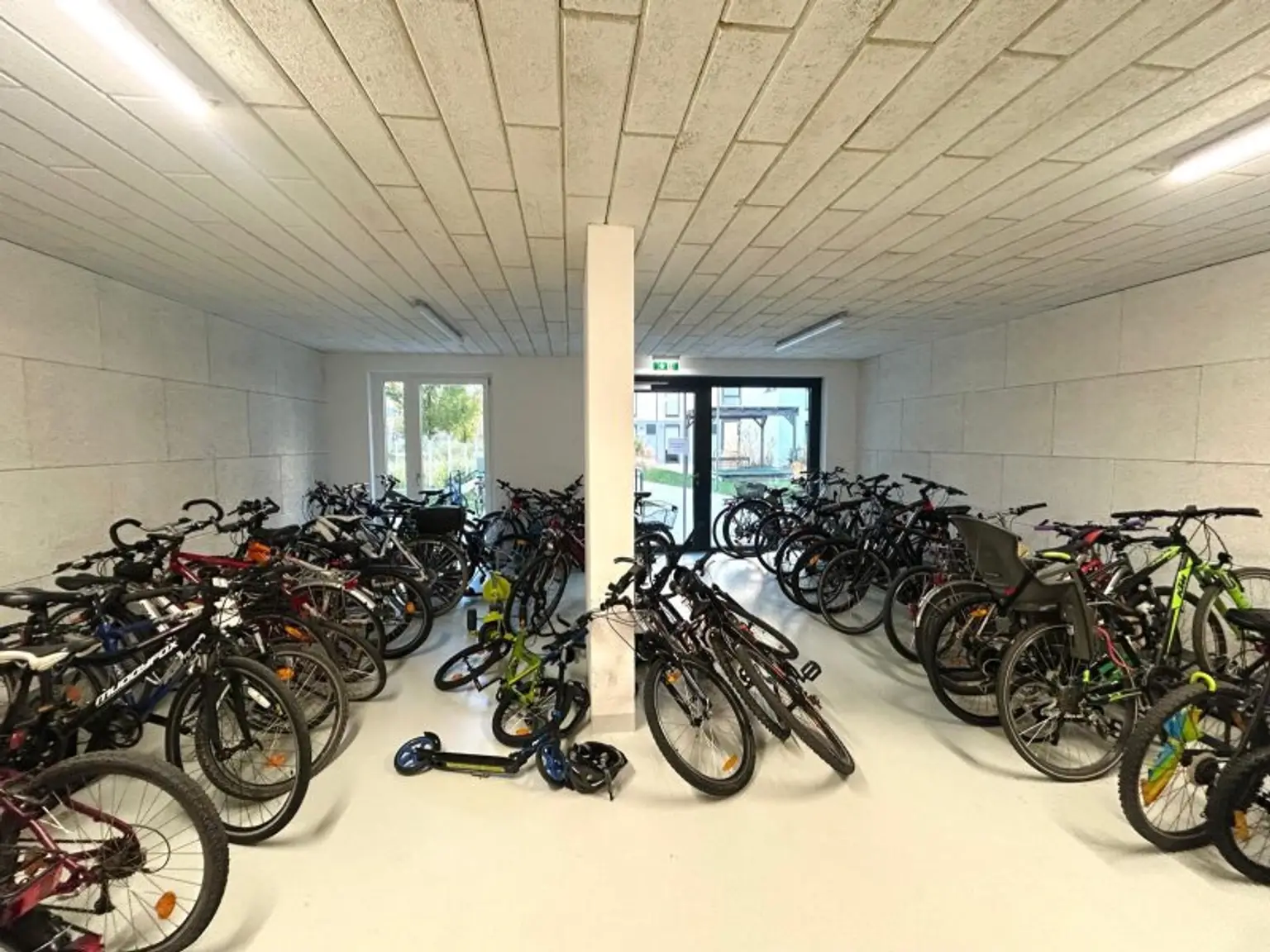 Modernes Neubau Refugium mit Grünblick & exklusiver Hausanlage | Partyraum | Fitnessraum