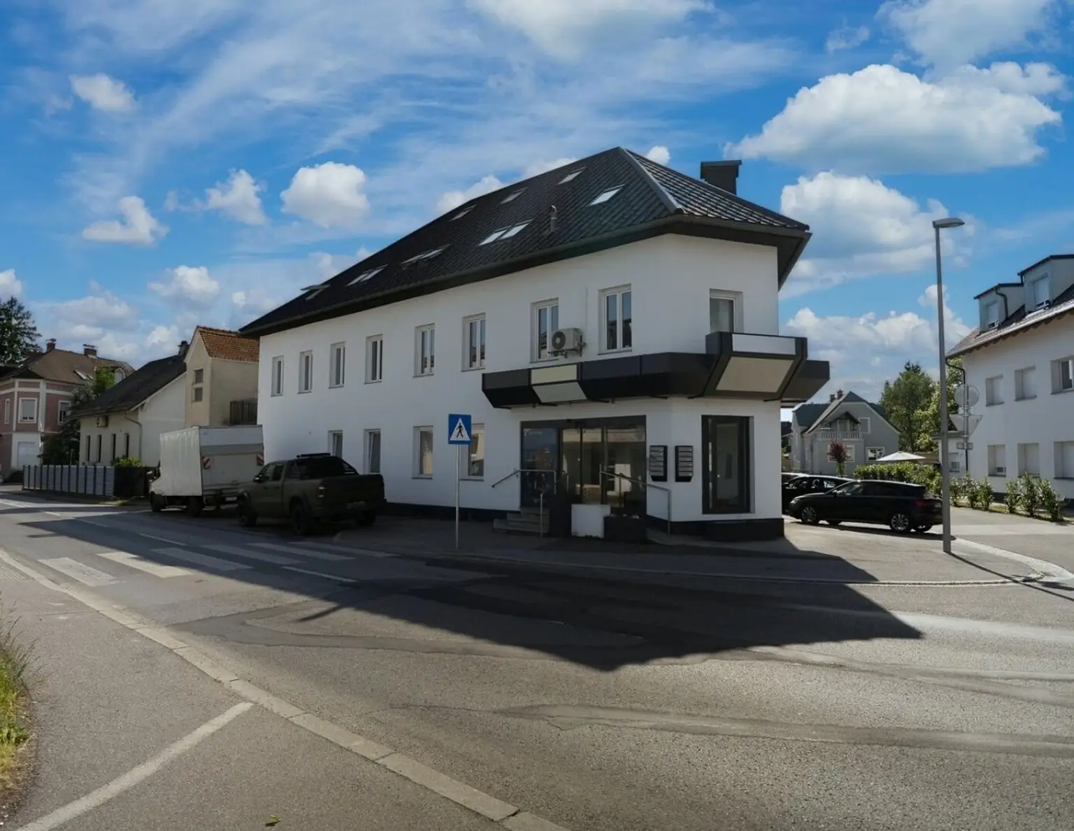 HOHE RENDITE durch RB&B-Vermietung - Kernsaniertes Zinshaus in Top-Lage!