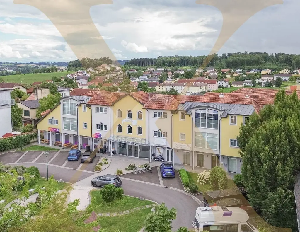Zinshaus in Katsdorf Zentrum mit zahlreichen Geschäfts-/ und Wohneinheiten zu verkaufen!
