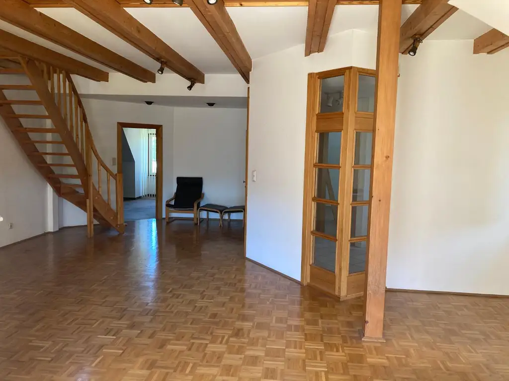 Galeriewohnung mit Balkon Bezirk Jakomini