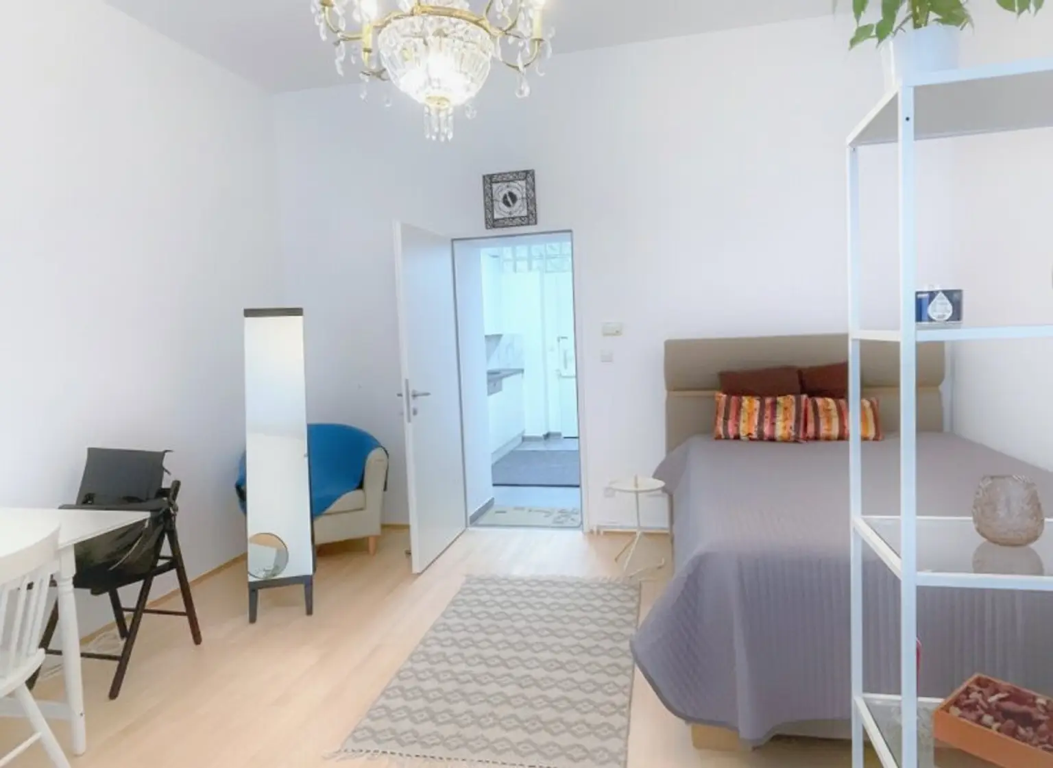 Furnished apartment on short time * ALL-IN RENT *