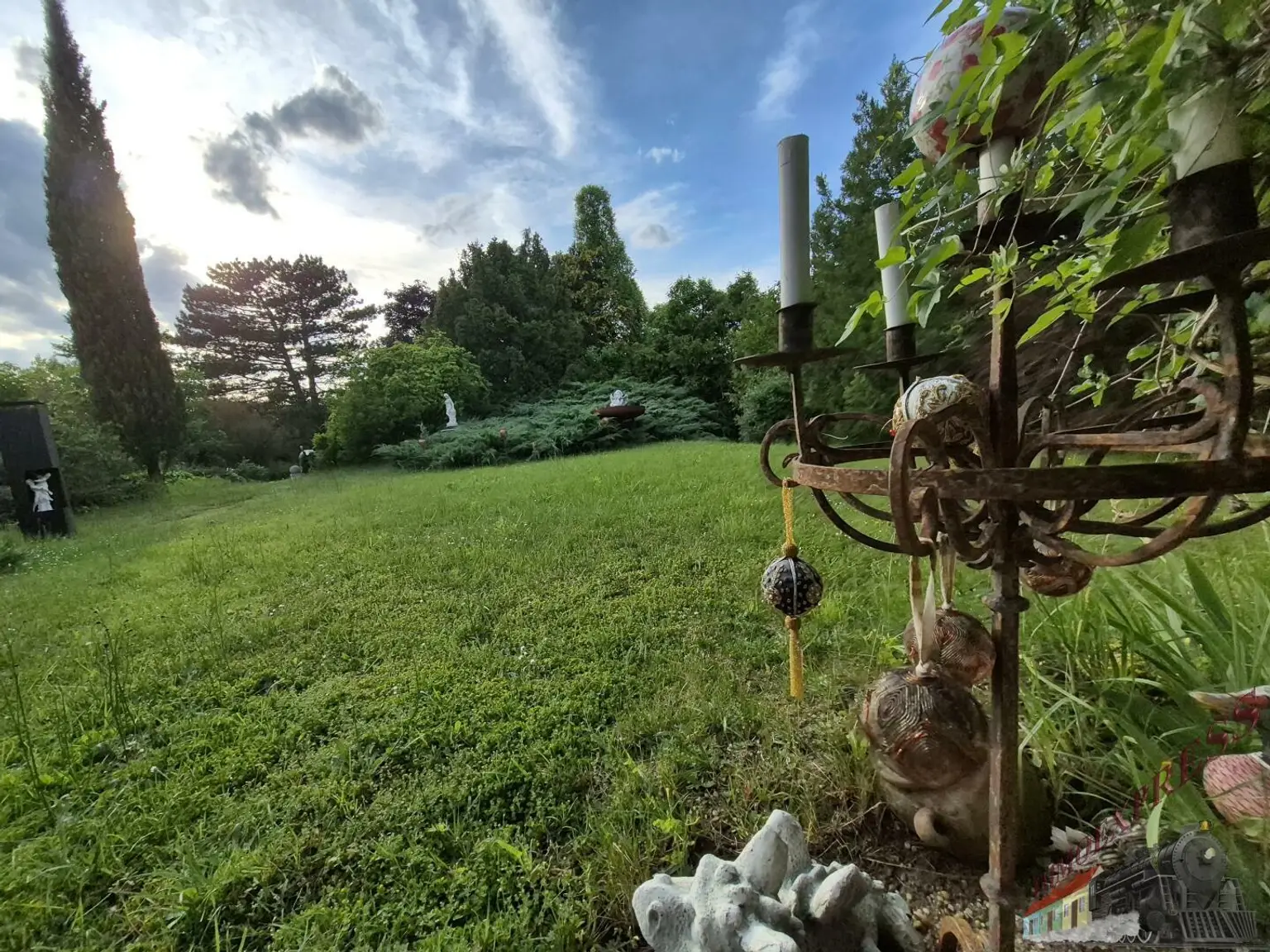 Romantisches Landhaus auf großzügigem Grundstück-Ruhelage