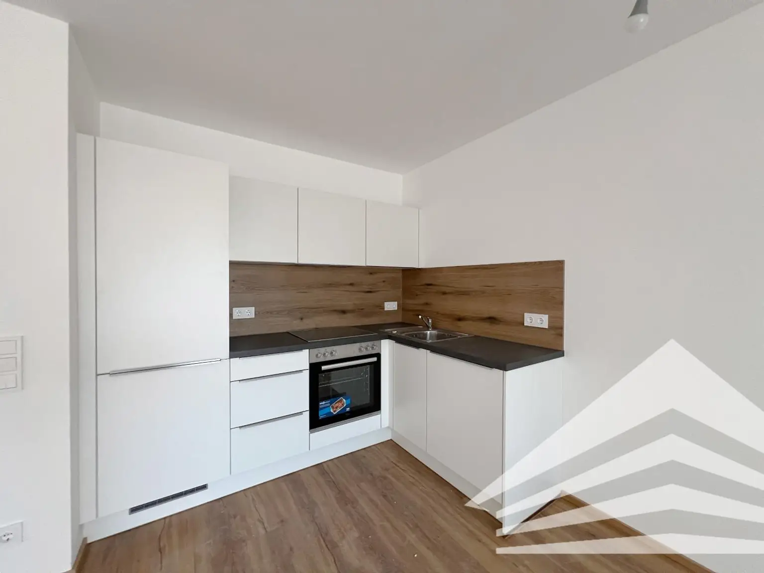 Wunderschöne 2-Zimmer Wohnung mit großem Balkon in Puchenau!