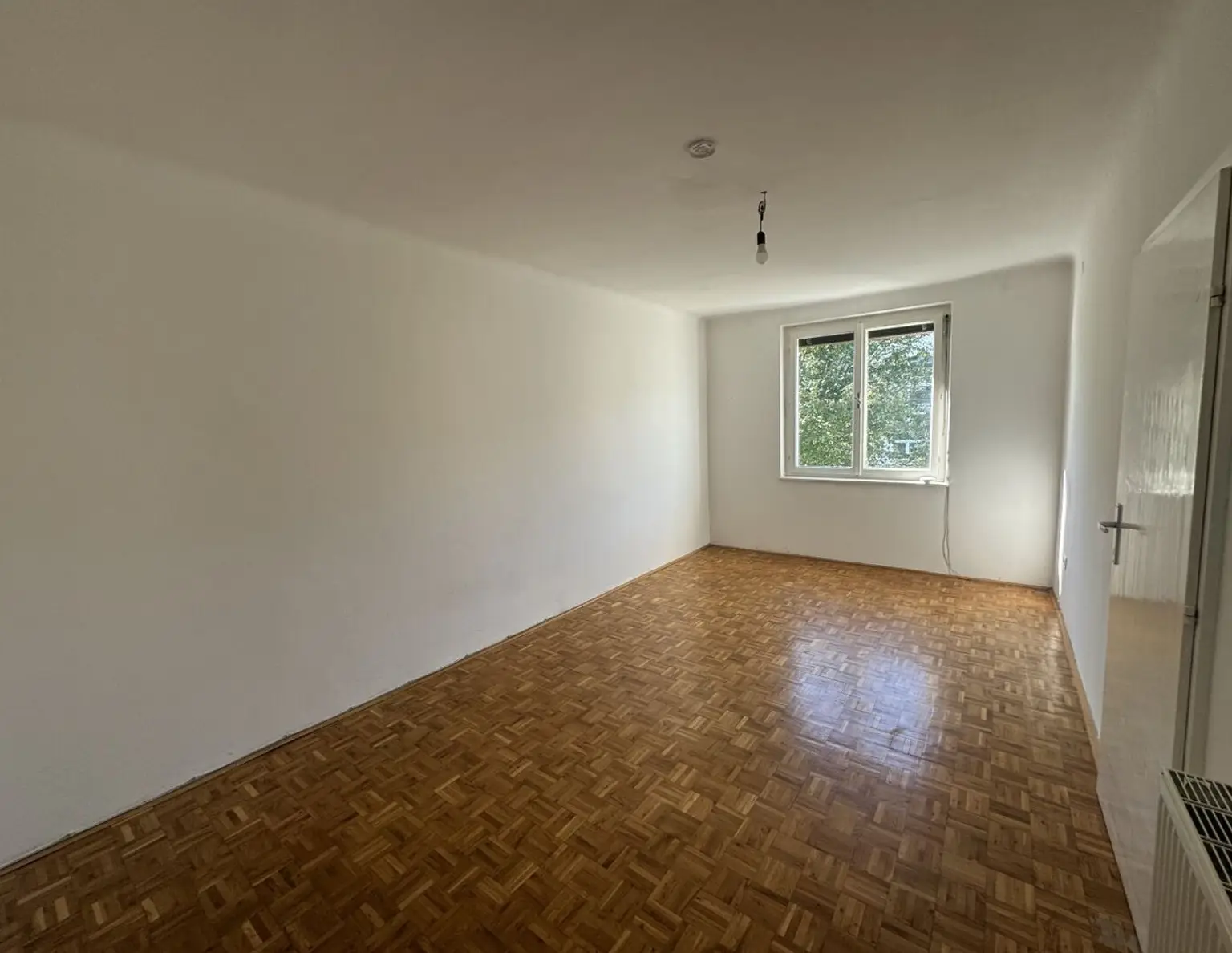 2 Zimmer Genossenschaftswohnung mit Balkon!