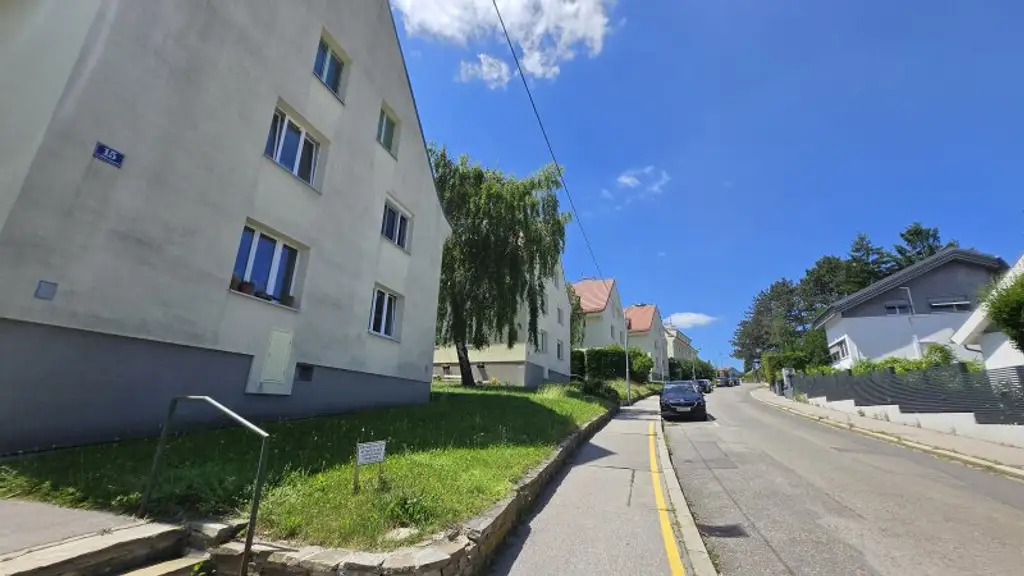 Wohnen im grünen Hietzing: Charmante 2-Zimmer-Wohnung - 2.Stock OHNE Lift