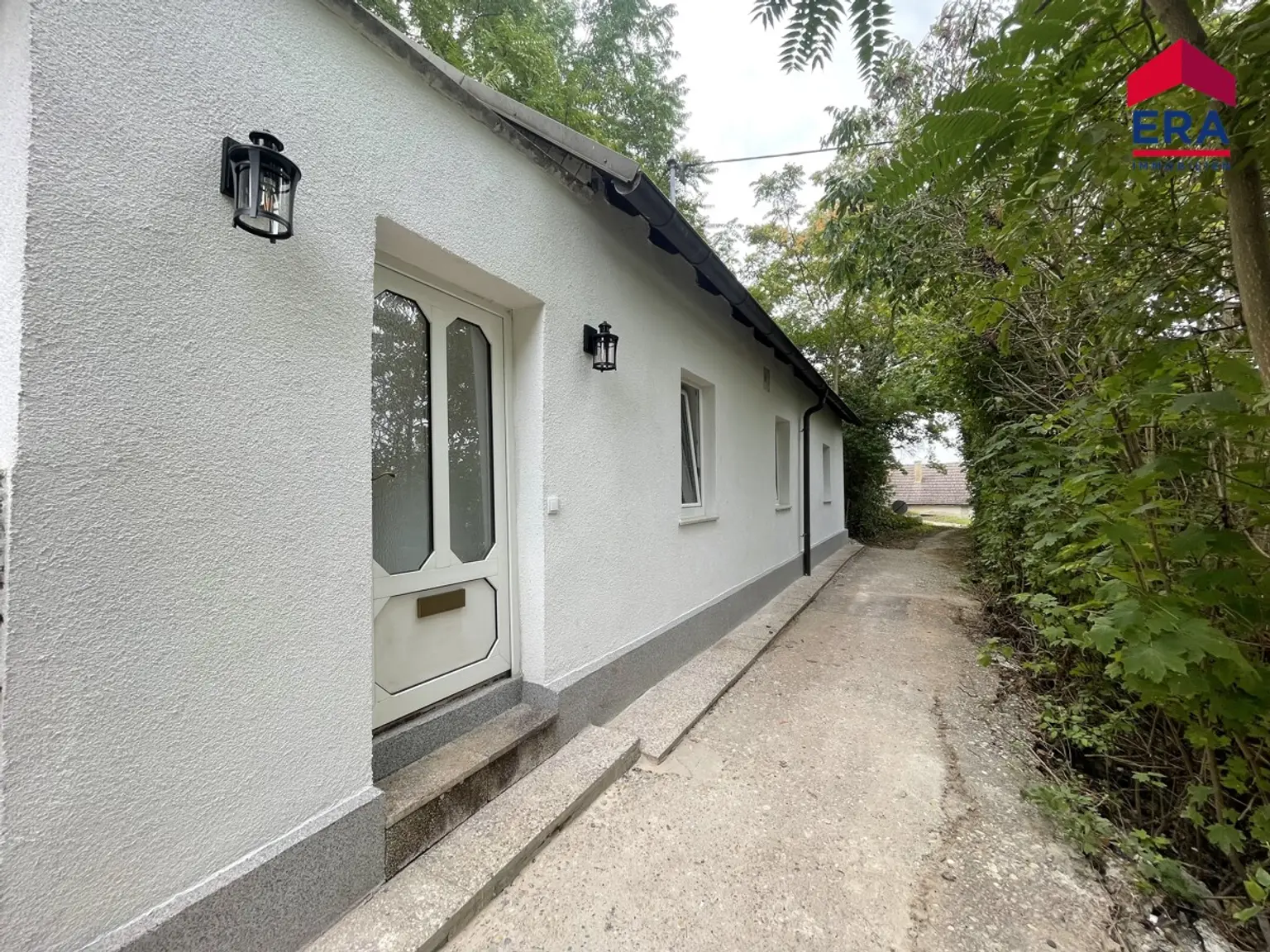 Hausbrunn MIETE - Generalsaniertes Einfamilienhaus in ruhiger Grünlage mit Terrasse und Garten