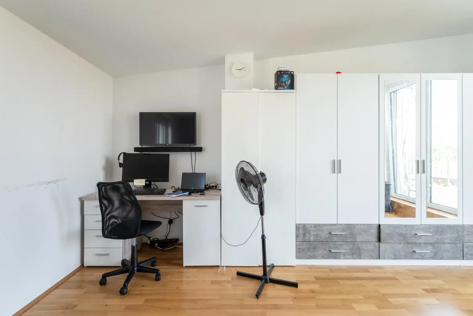 "Tolle Lage, Tolles Haus - LOBAU inkl. Autoabstellplatz"