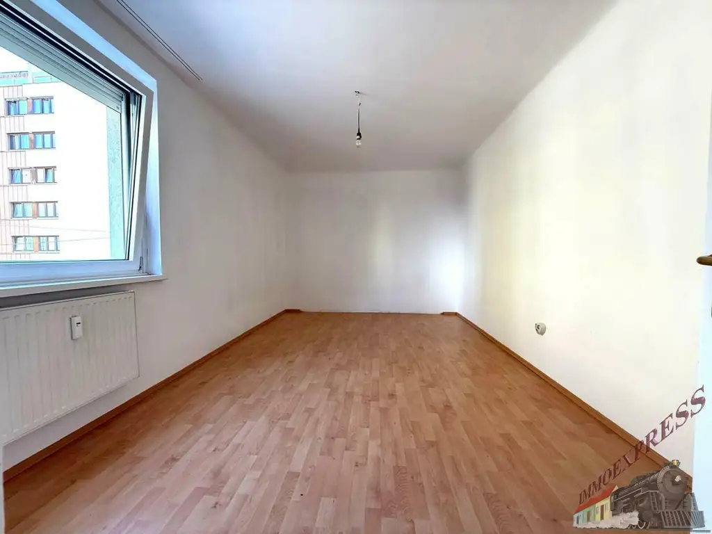 Gut gelegene Eigentumswohnung mit Loggia, in der Inzersdorf Stadt, 10. Bezirk!