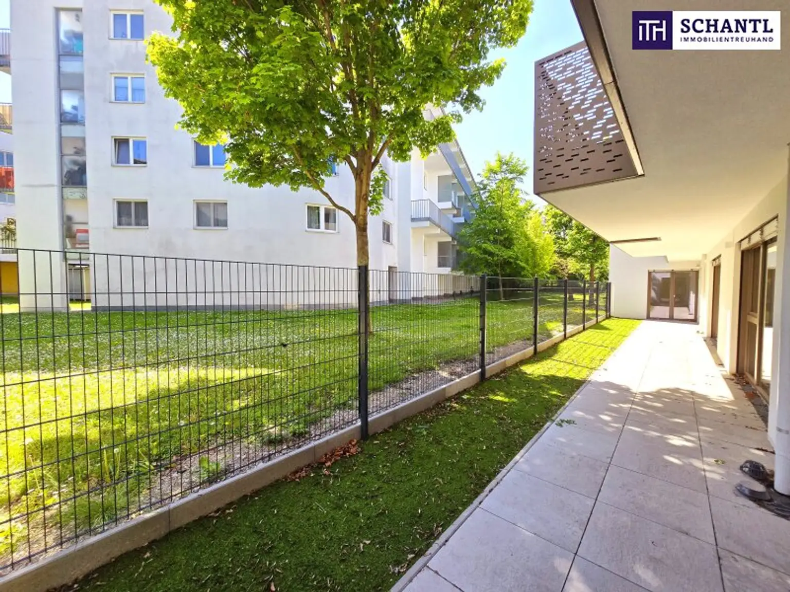 Perfektes Investment! Erstbezug - TOP Neubauwohnung mit hofseitiger Gartenterrasse! Blick ins Grüne + Komplette Ruhelage + Energieeffizienz + Perfekte Anbindung und Nahversorgung! Jetzt zugfreifen!