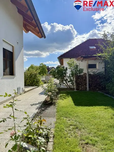 Seezauber – Einfamilienhaus auf ca. 120 m² Wfl. am Schloßsee in 2ter Reihe zu kaufen!