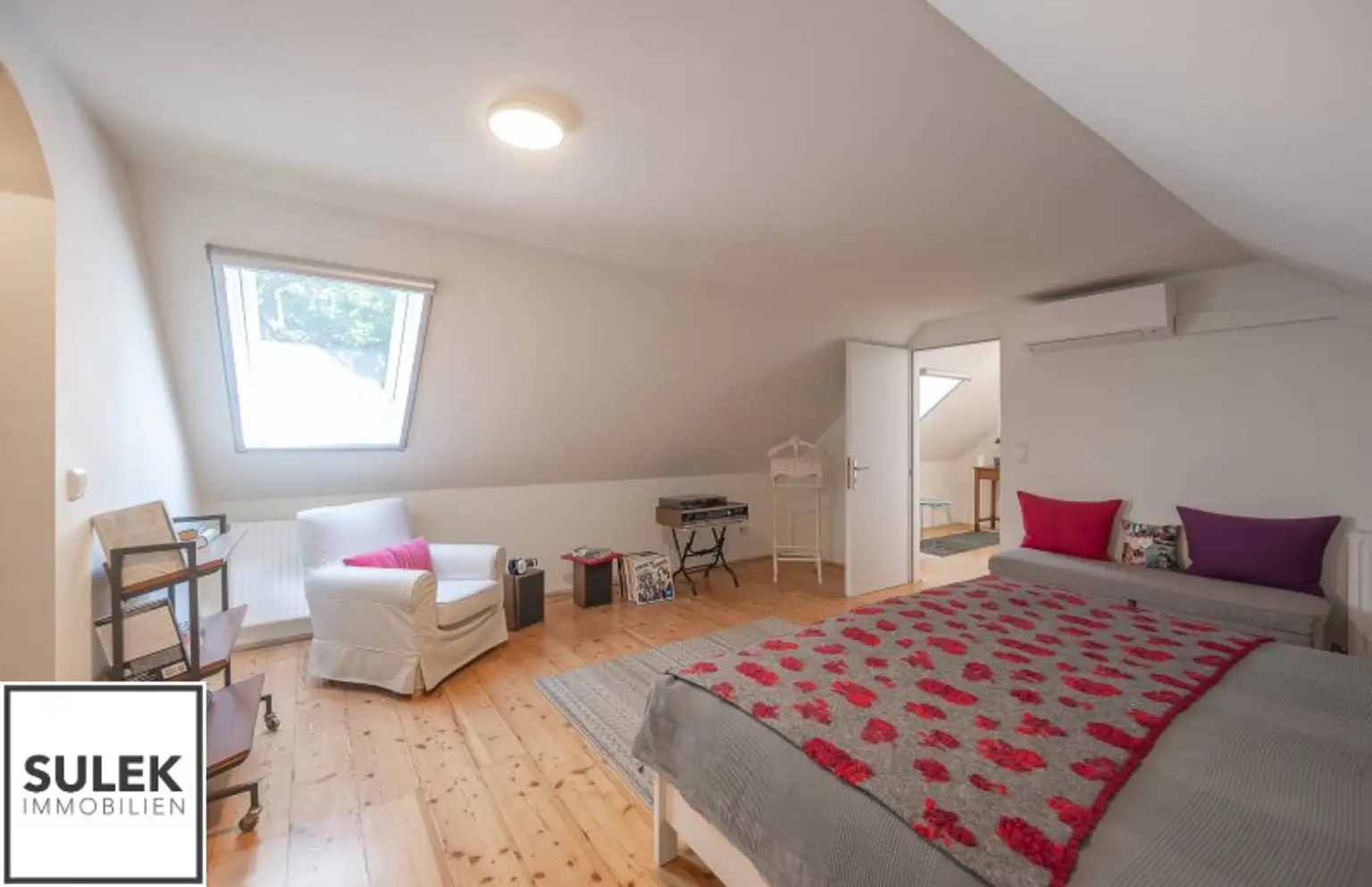 charmantes Einfamilienhaus mit dazugehöriger Einliegerwohnung in Petronell - ab 1.11.2025