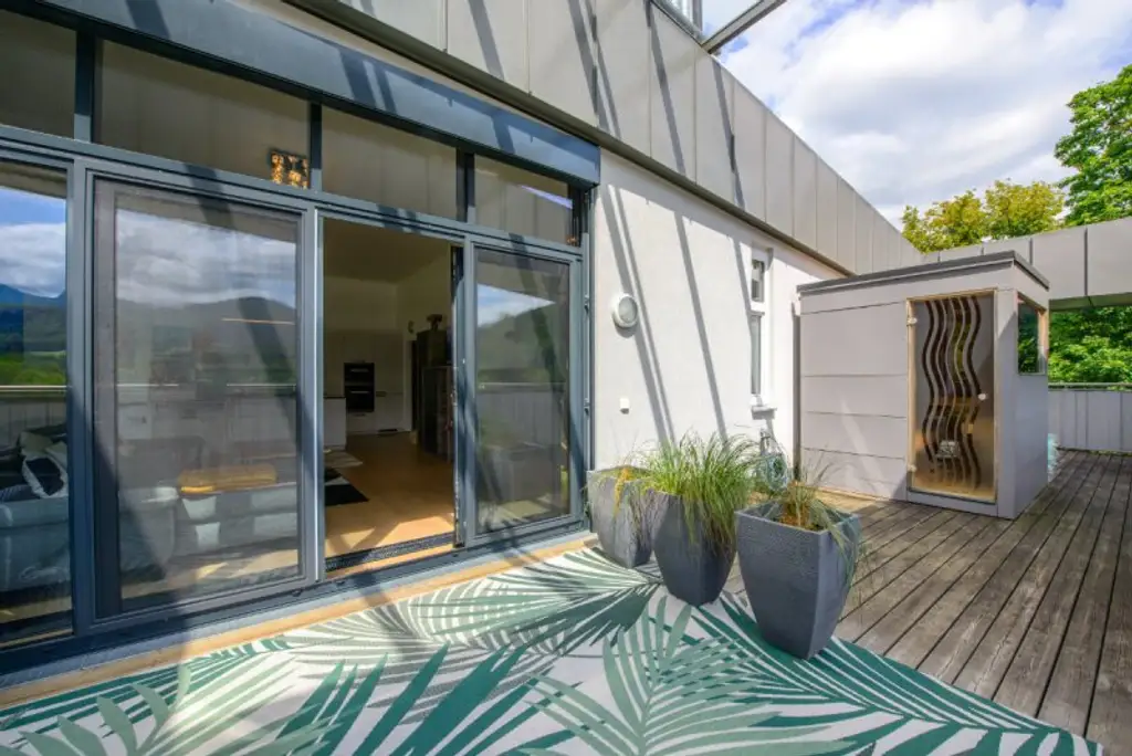 Luxuriöse, lichtdurchflutete Penthousewohnung mit atemberaubendem Ausblick