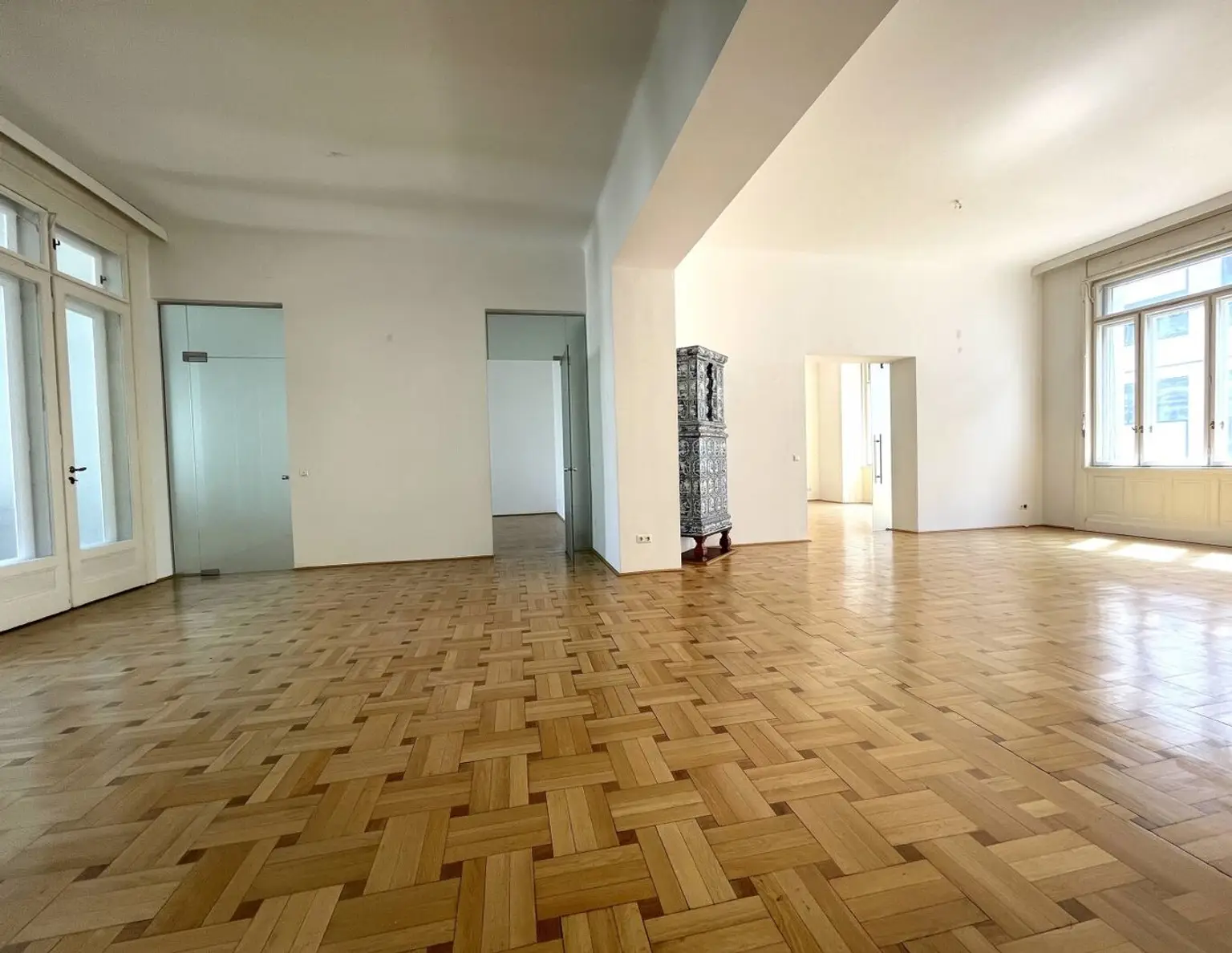 Stilvolle 6-Zimmer Wohnung mit Altbau-Flair, in bester Lage zu mieten!