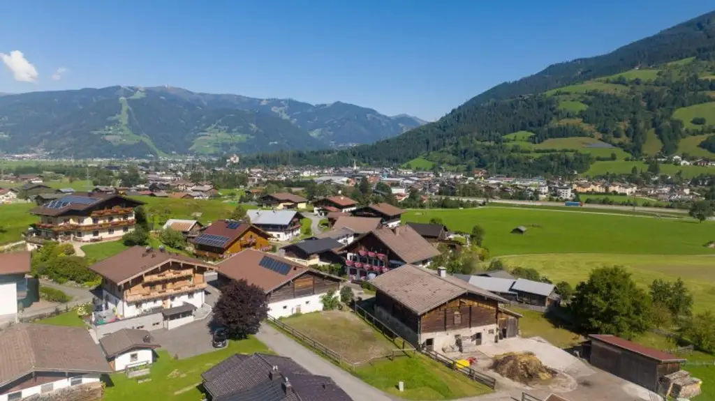 Gelegenheit! Bauernhaus in idyllischer Lage in Bruck an der Großglocknerstraße