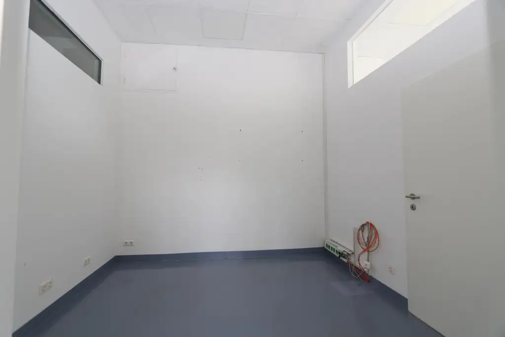 Wohn - Büro - Geschäftsräumlichkeit Top 1