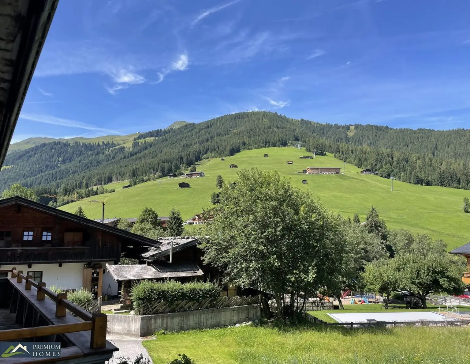 ALPBACH/INNERALPBACH - Luxuriöse Etagenwohnung mit 2 Terrassen, Balkon und mit wunderbaren Bergblicken