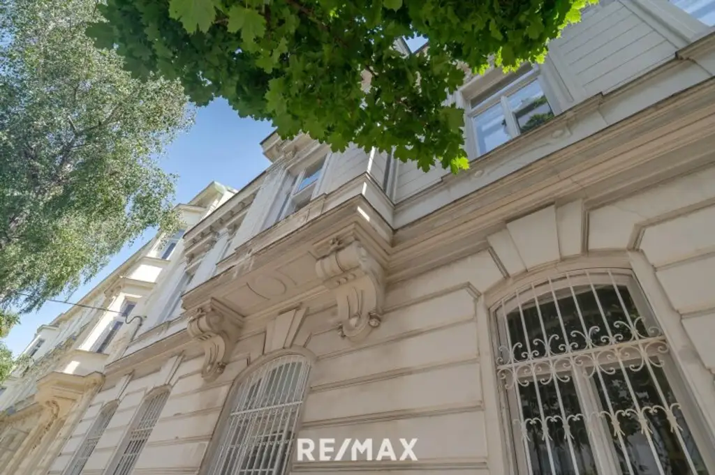 Rarität: Stadt-Villa mit weitläufigem Garten an exklusiver Hietzinger Adresse