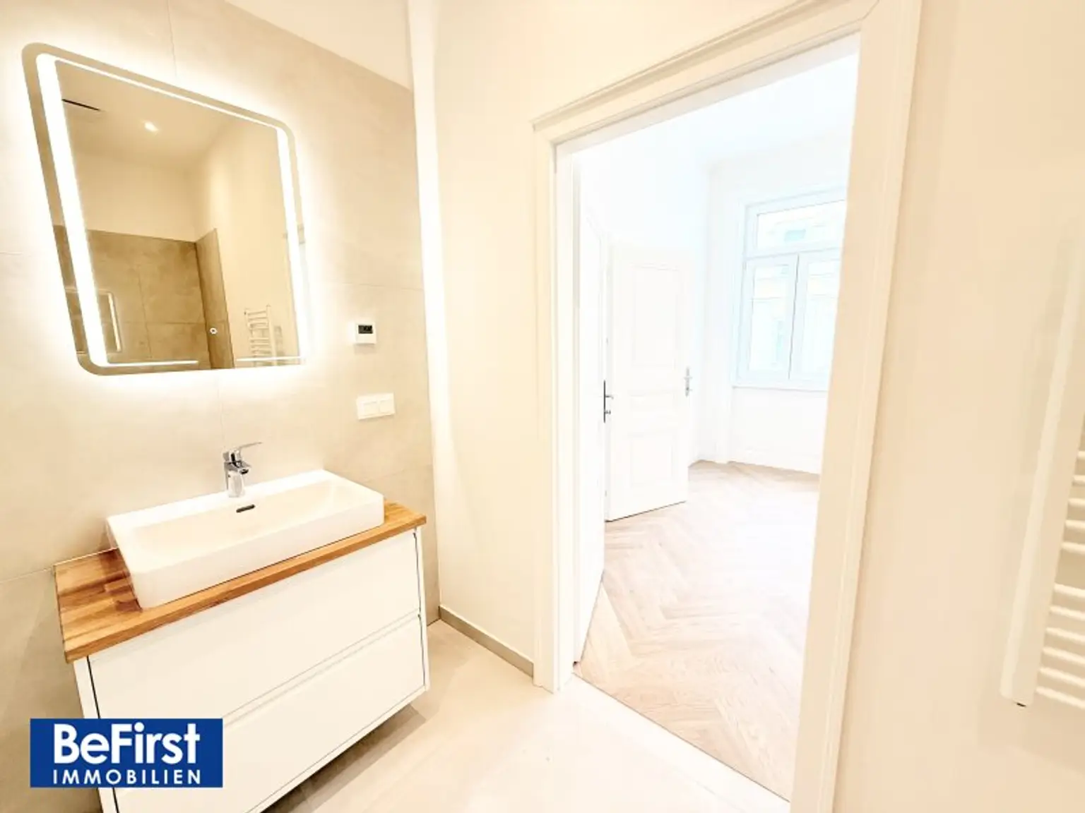 Exklusive top sanierte Terrassenwohnung im sanierten Stilaltbau