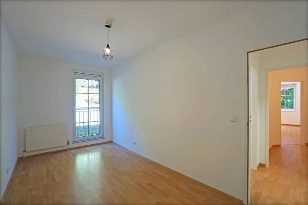 Barrierefreie 4-Zimmer-Gartenwohnung Nähe Auhofcenter und S-Bahn
