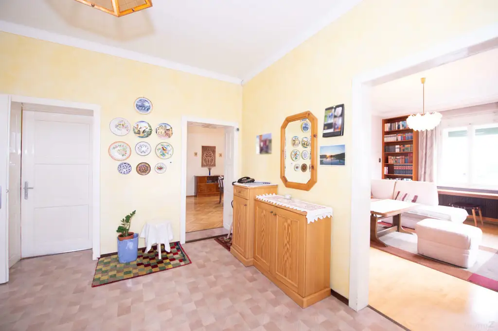 Ein Anwesen voller Möglichkeiten – großzügiges Haus mit Traumgrundstück