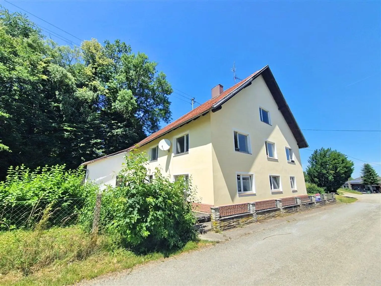 Sacherl mit großem Grundstück in Eitzing