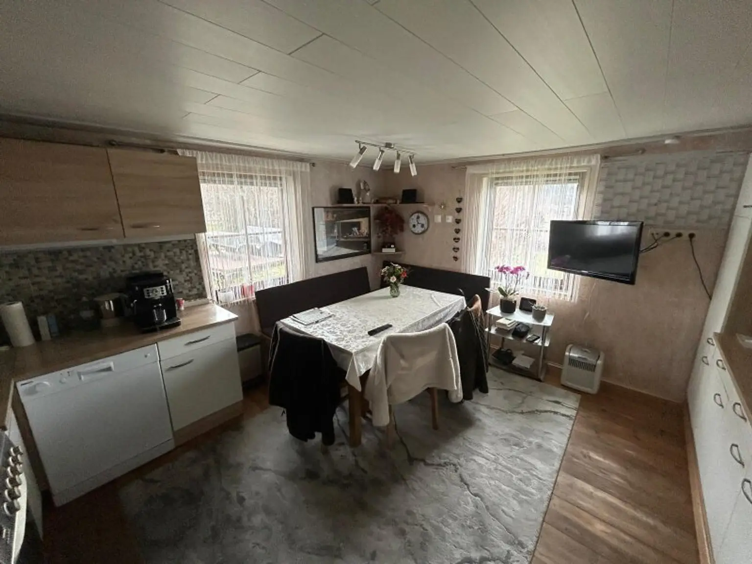 2776 m² Grund + Charmantes Einfamilienhaus im Sonnigen  Himmelberg mit Garten, + Garage & Werkstatt für 199.000 €