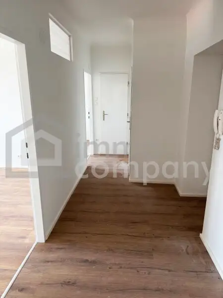 ERSTBEZUG nach Renovierung - DIREKT bei U1 - PROVISIONSFREI !!!