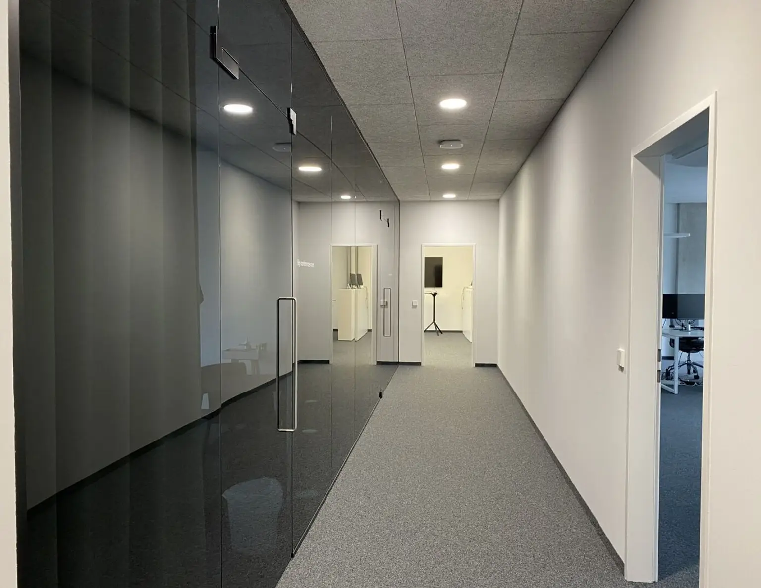 Attraktive Büro/Praxis in Wels: 298m², klimatisiert, Parkplätze & Tiefgarage!