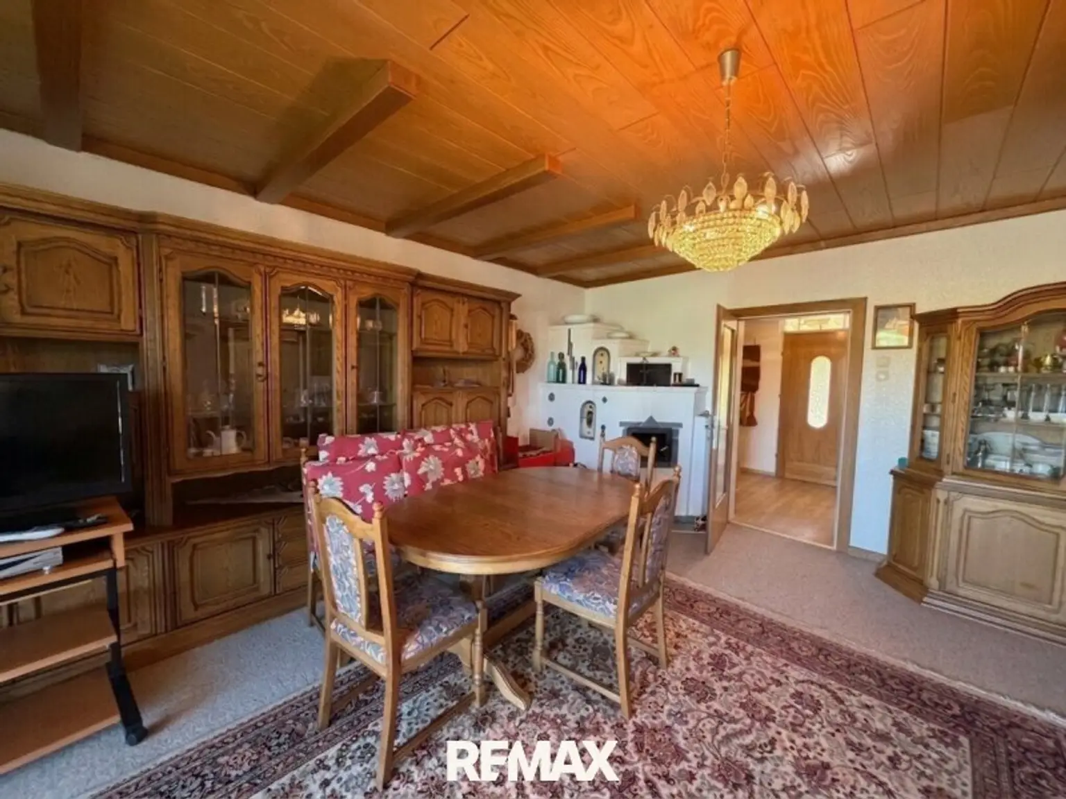Wohnzimmer inklusive Kachelofen