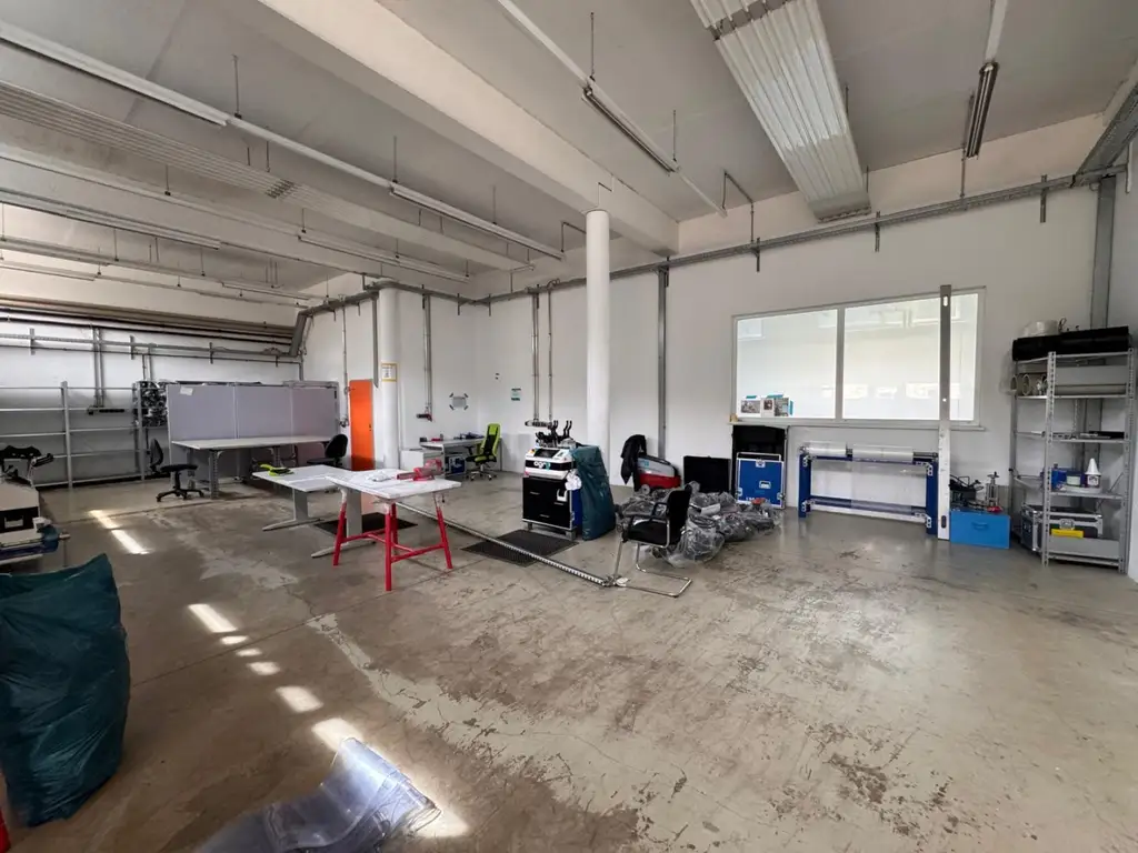 Produktionshalle mit Sektionaltor | inkl. Büro und Sanitäranlagen  | IMS Immobilien KG