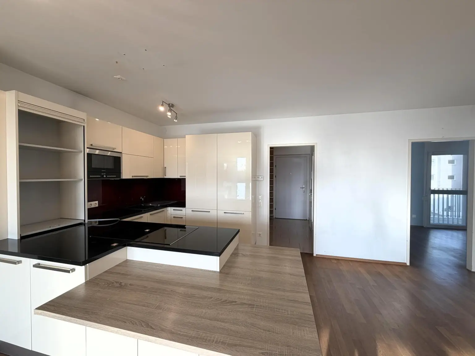 Wohn- / Essküche / Detail-Essplatte