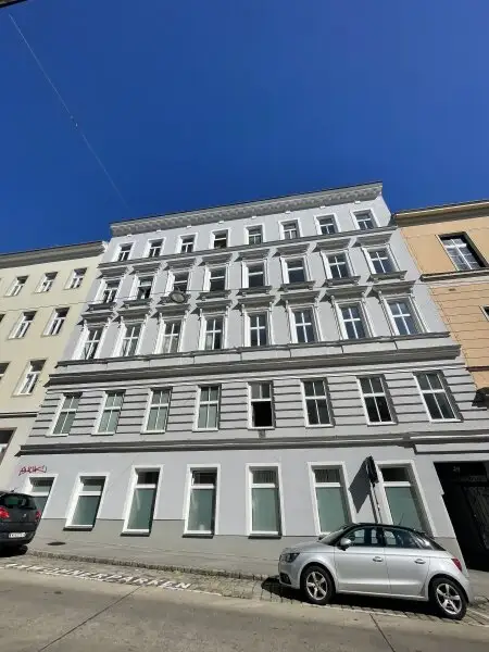 Sonnige 3,5-Zimmer Dachgeschoßwohnung mit Terrasse zu kaufen