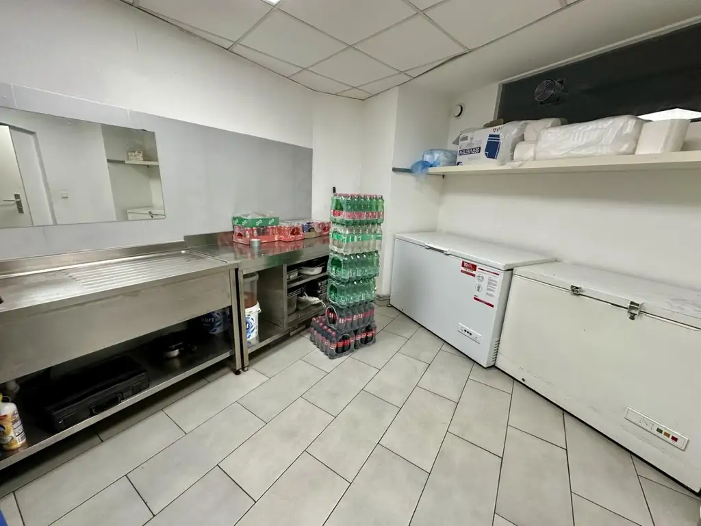 Attraktives Imbisslokal in der Schönbrunner Straße zu mieten!